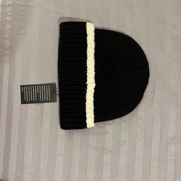 Chanel Cashmere CC Beanie Hat Black